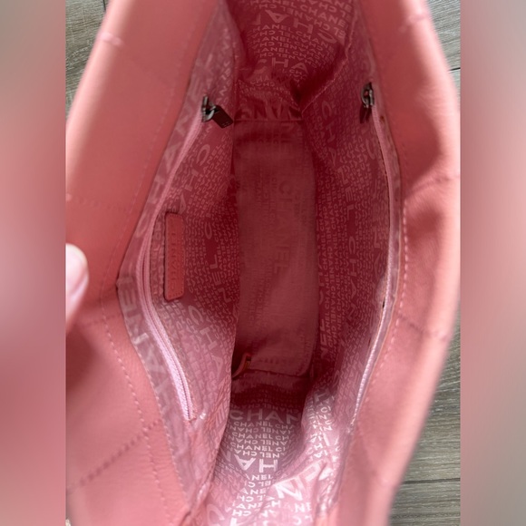 🔴Chanel Pink Tote - Picture 2 of 7